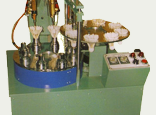 Badminton base gluing machine